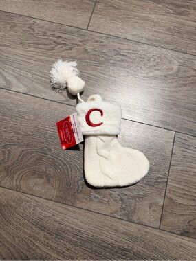 St. Nicolas square “C” initial stocking